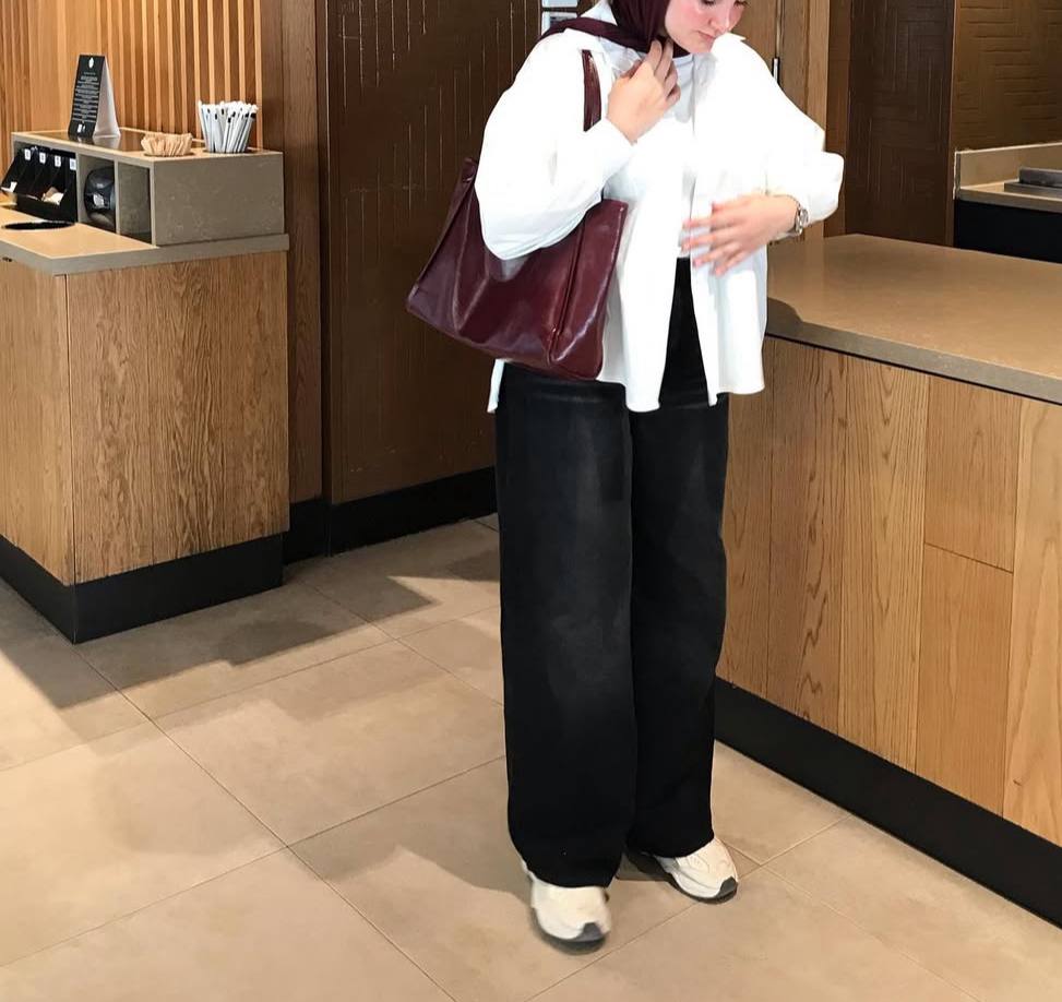 Large Capacity Leather Tote Bag - Burgundy
