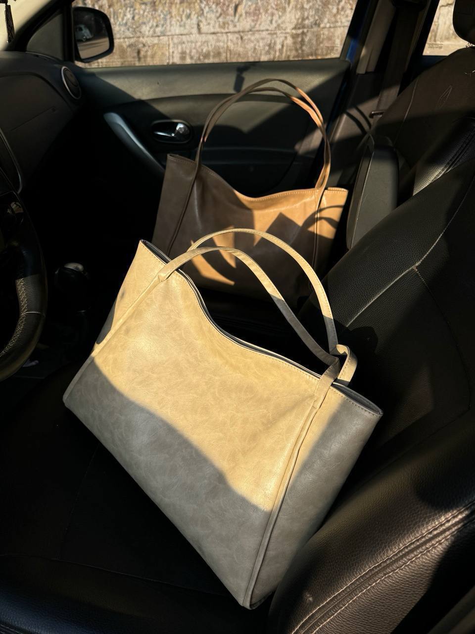 Large Capacity Leather Tote Bag - Beige
