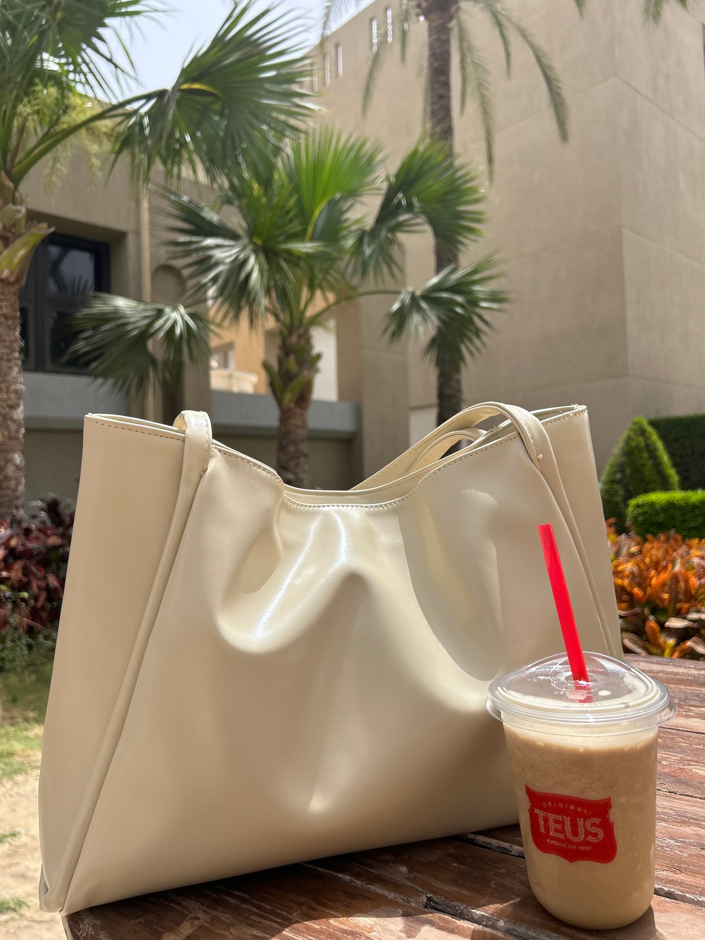Large Capacity Leather Tote Bag - Offwhite