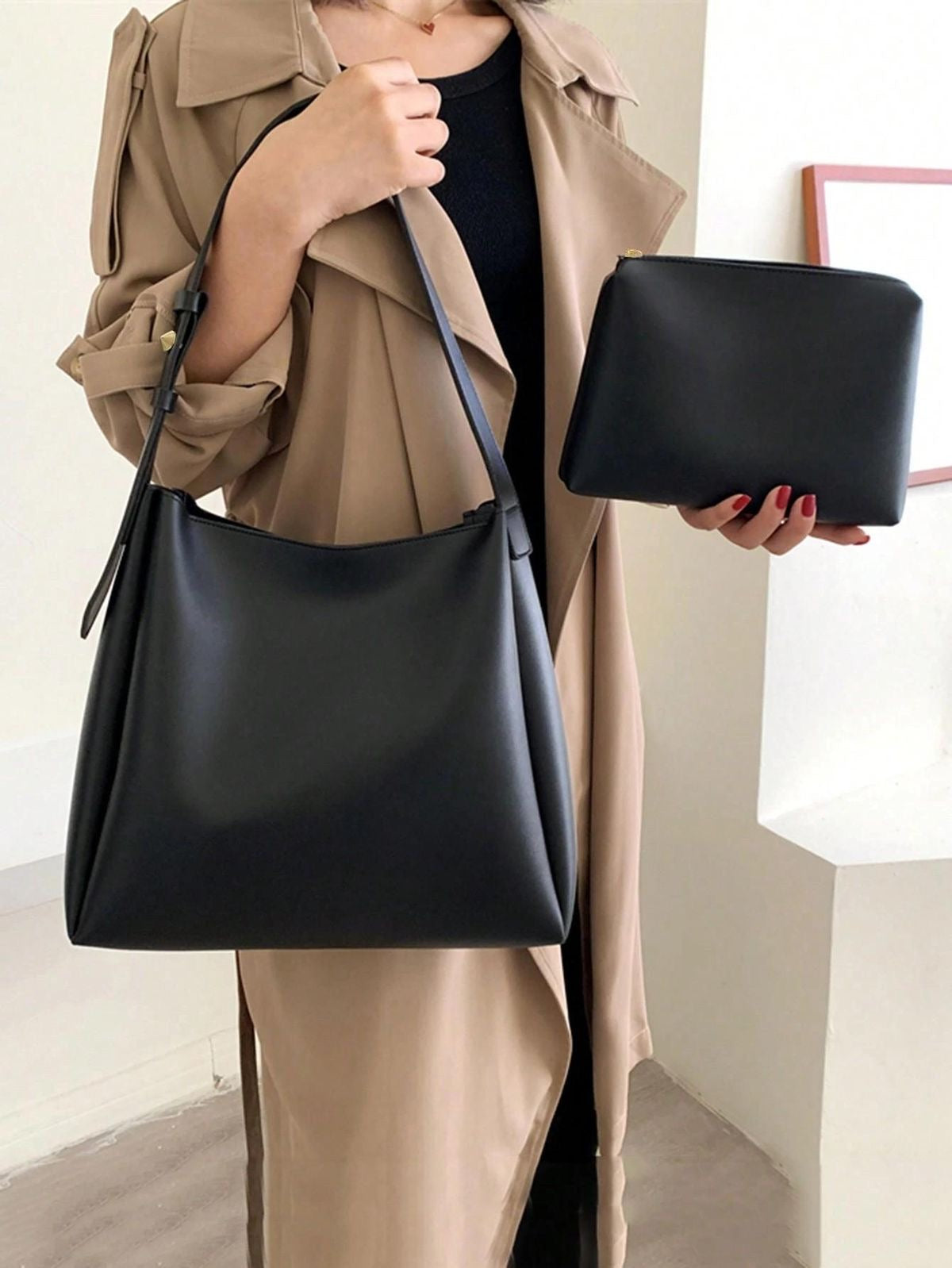 LILY College Tote - Black