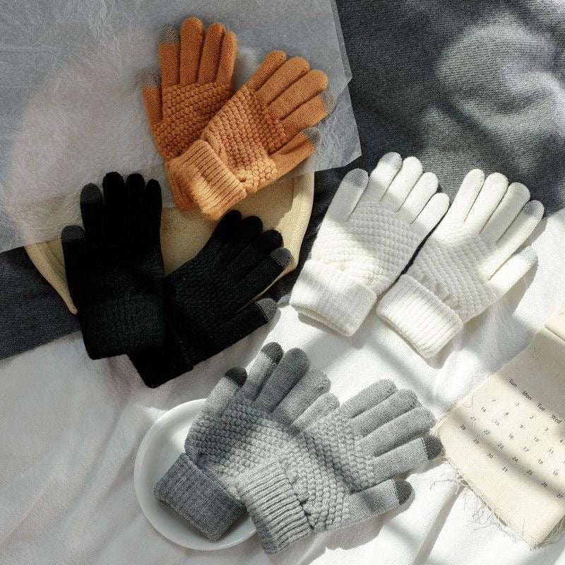 Knitted Gloves - Totera