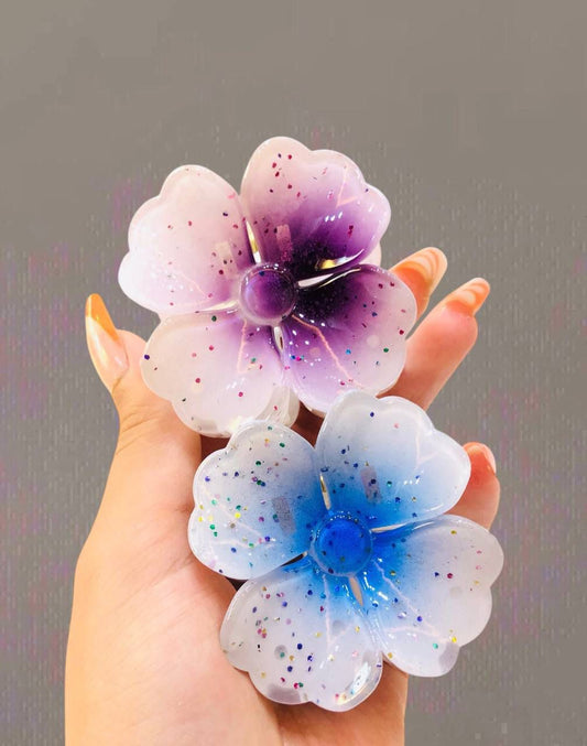 Flower clips